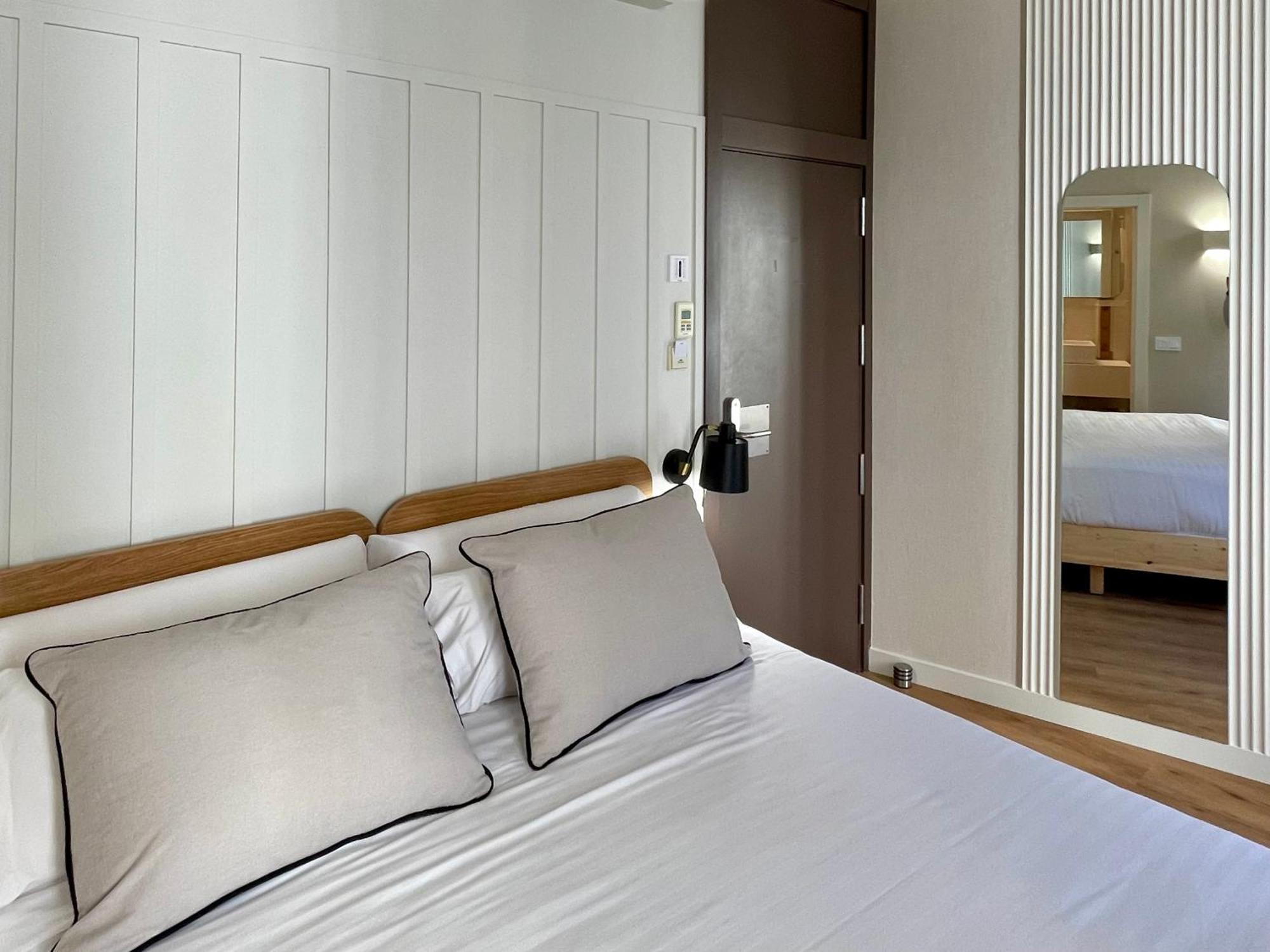 Cosy Rooms Embajador Valencia Exterior photo